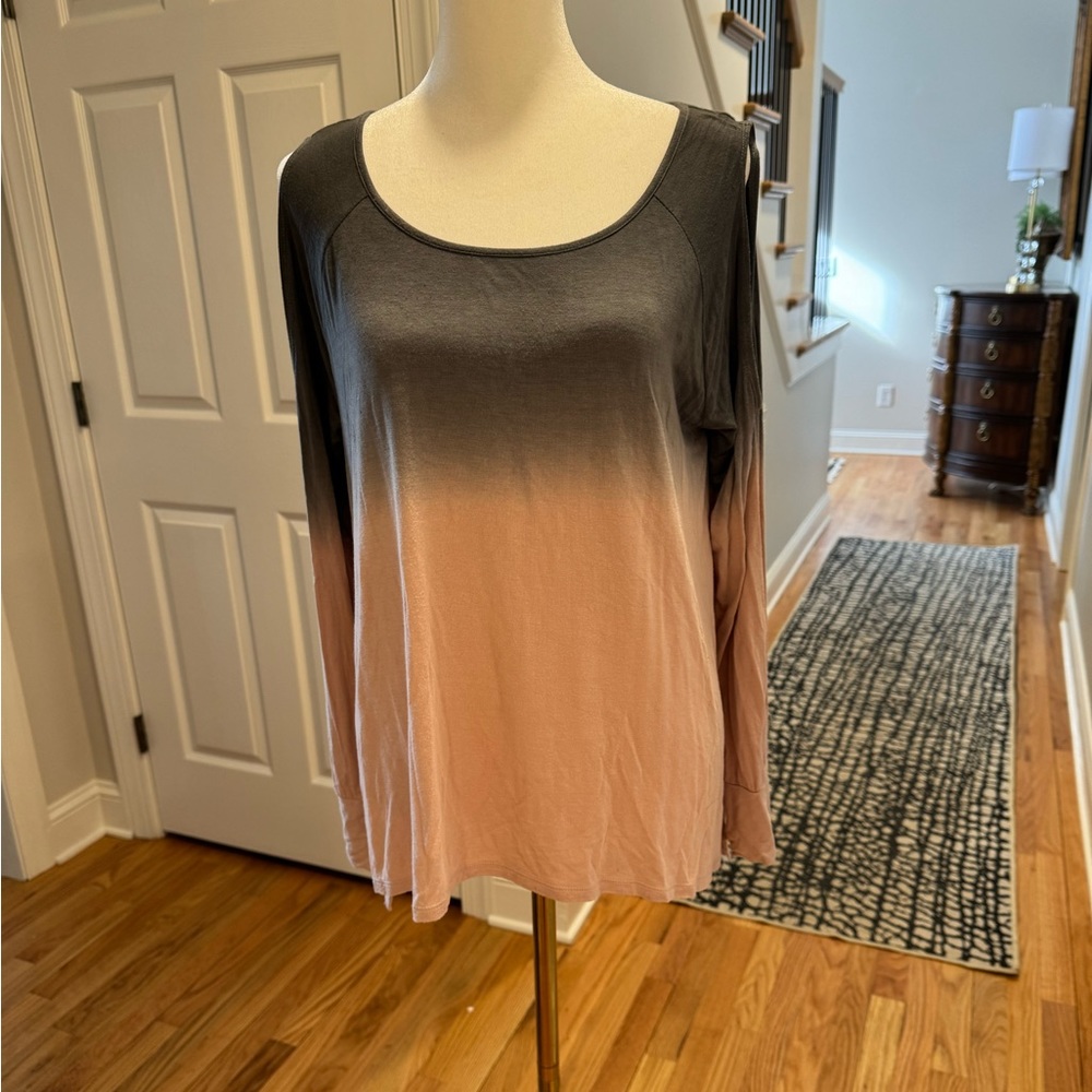 American Eagle Soft & Sexy Ombre Cold Shoulder Top - Picture 1 of 9